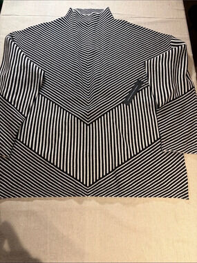 Tahari Striped Mock Neck Top in Black & White Size 1X